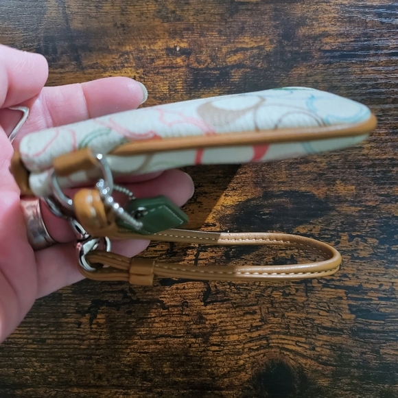 COACH Chelsea Multi-Colored C's Leather Wristlet Wallet Coin Pouch - Picture 6 of 15